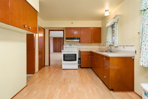 492-vienna-crescent-upper-delbrook-north-vancouver-18 at 492 Vienna Crescent, Upper Delbrook, North Vancouver