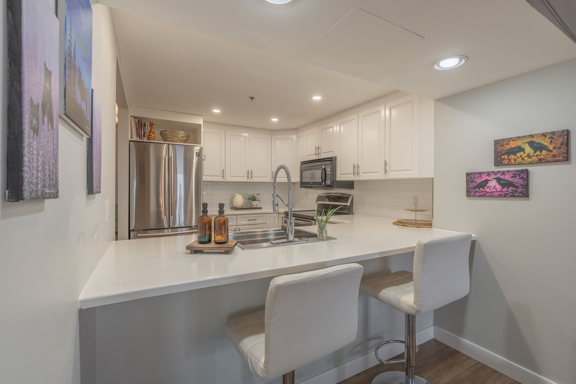 1708 - 5018 49 Street, Yellowknife photo number 1 1708 - 5018 49 Street, Yellowknife photo number 1