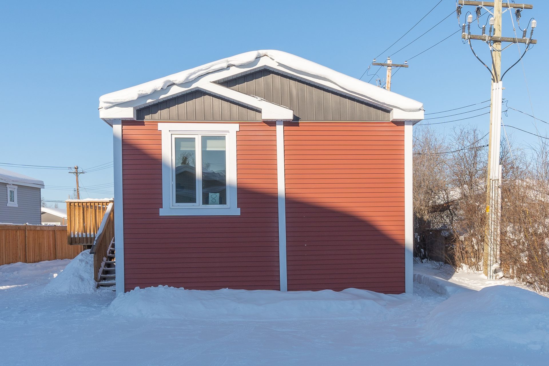 8 Spence Road, Yellowknife photo number 1