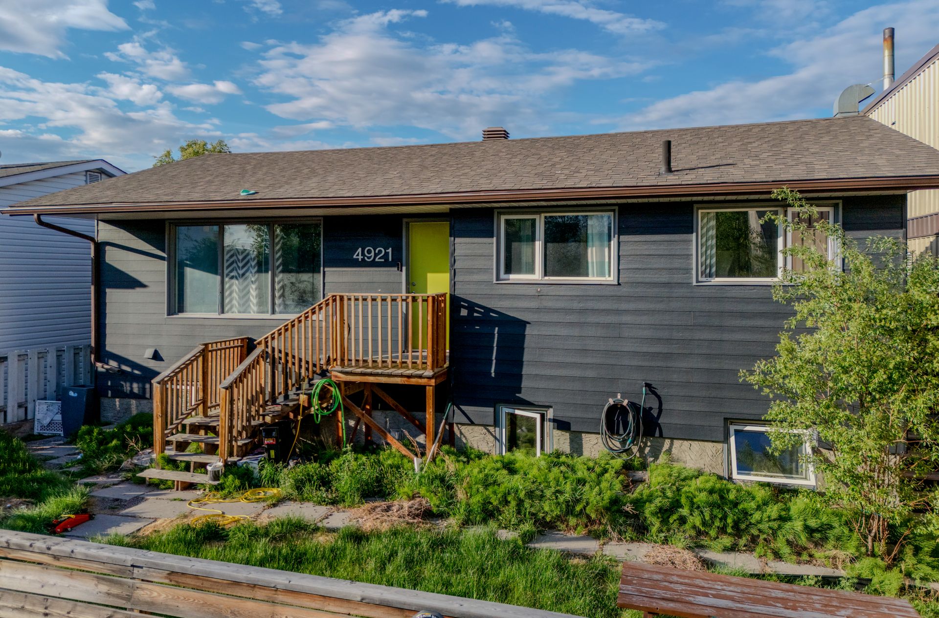 4921 46 Street, Yellowknife photo number 1