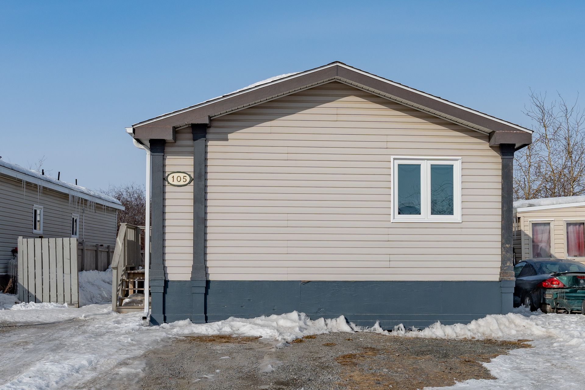 105 Stinson Road, Yellowknife photo number 1