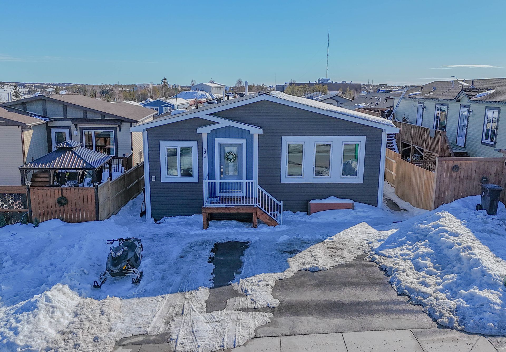 423 Hall Crescent, Yellowknife photo number 1
