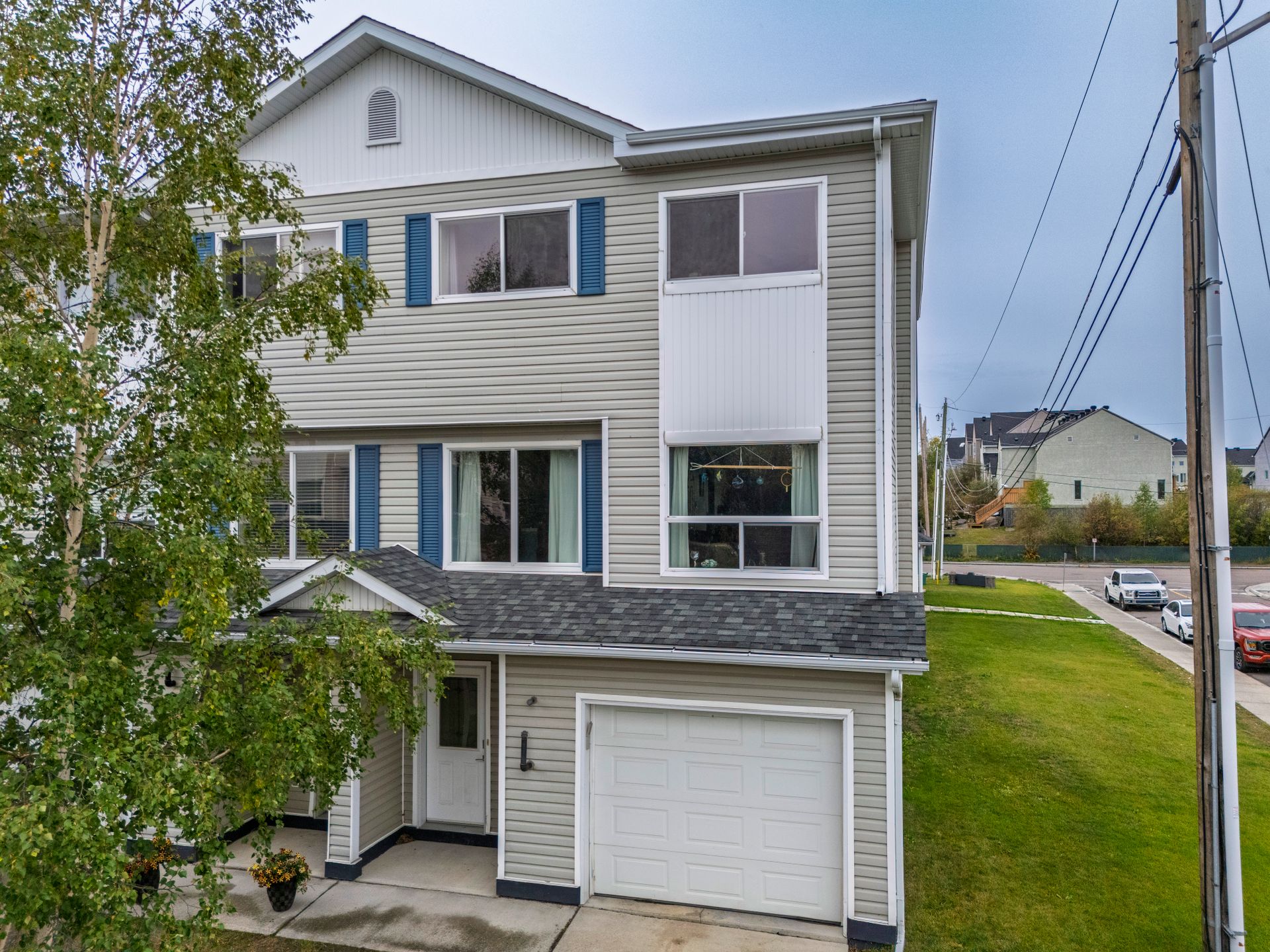 24 - 705 Williams Avenue, Yellowknife photo number 1
