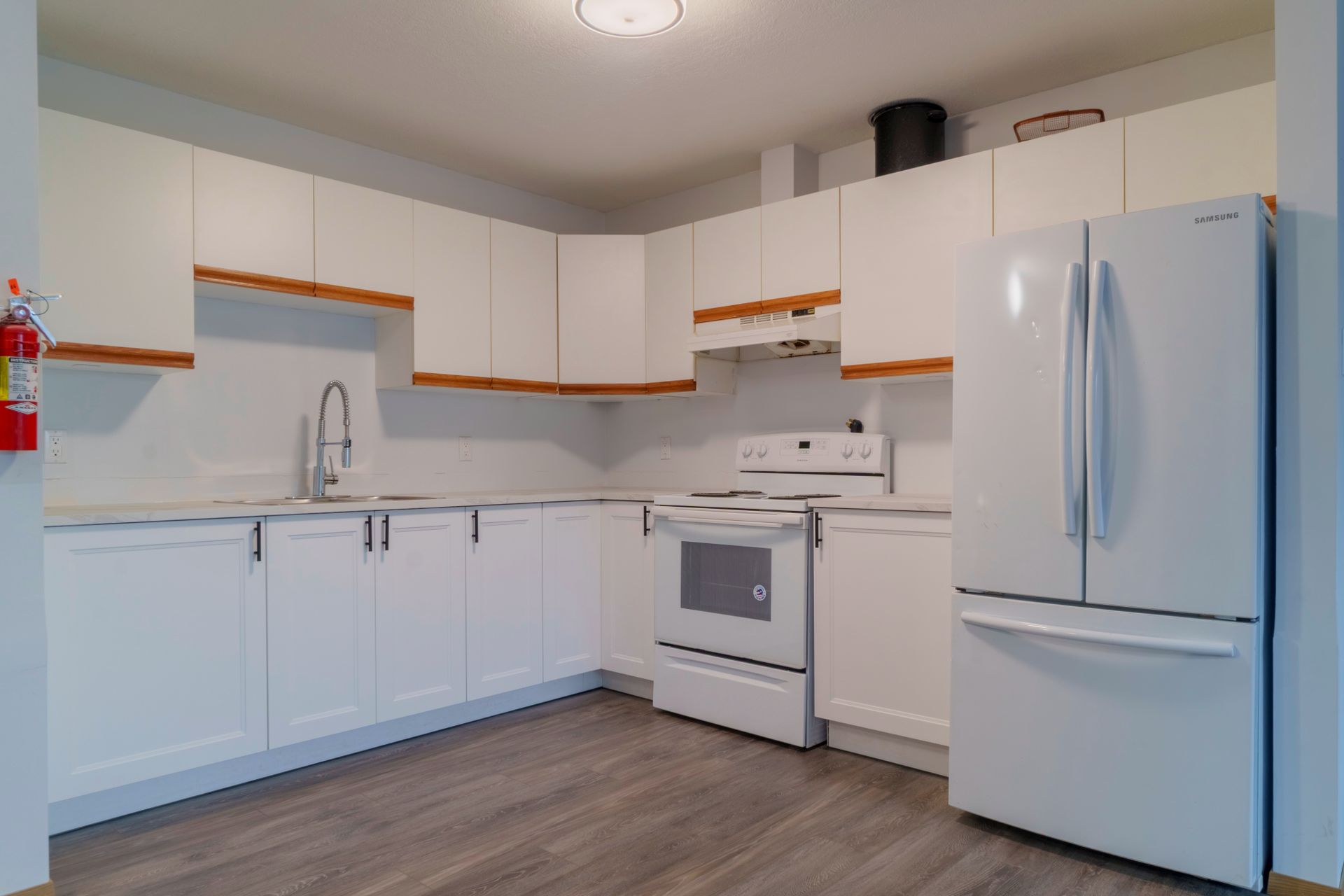 204 - 5001 Forrest Drive, Yellowknife photo number 1