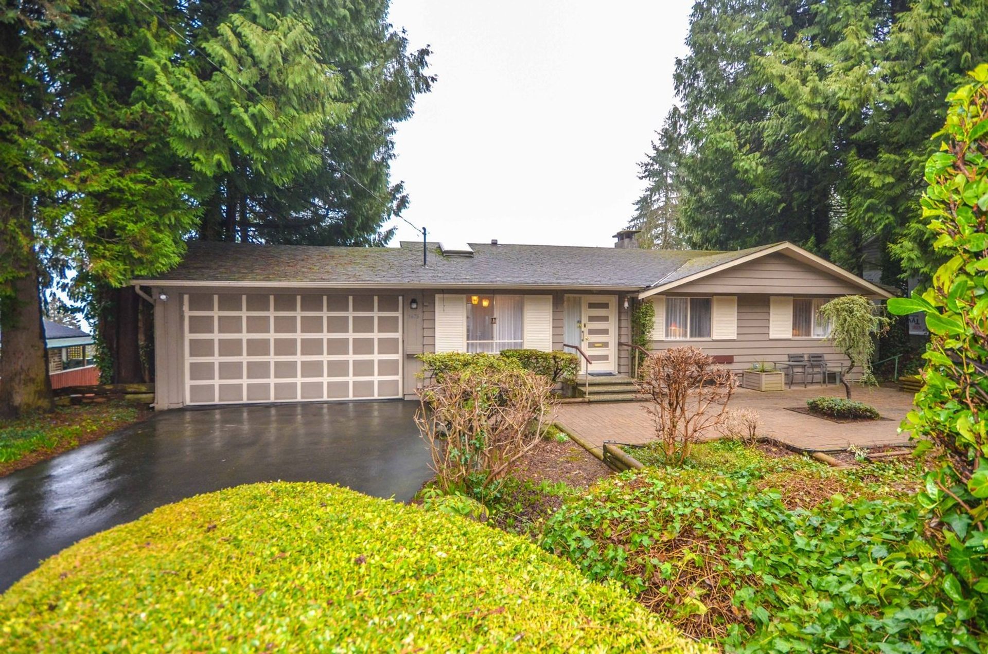 1675 Scarborough Crescent, Mary Hill, Port Coquitlam