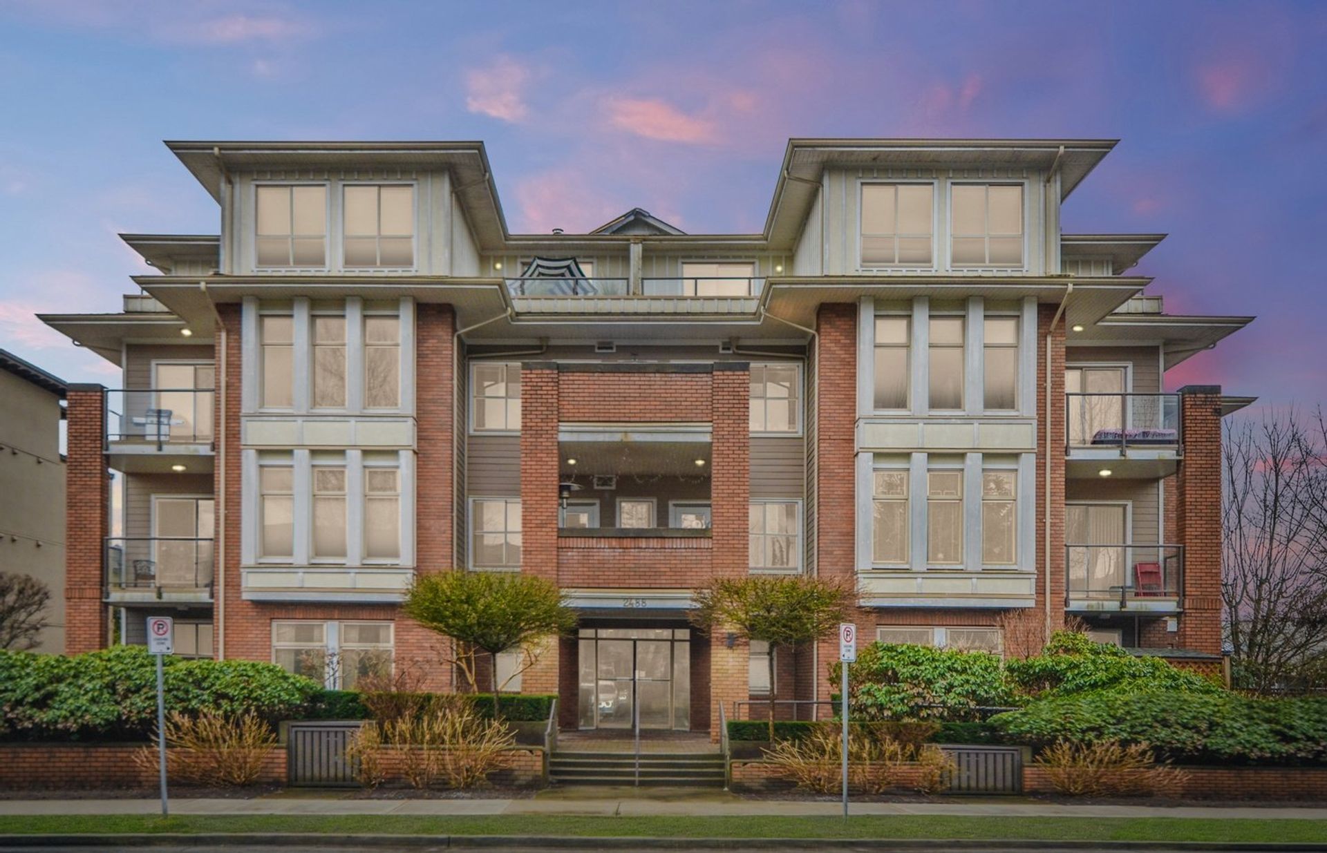 Photo of 405 - 2488 Welcher Avenue, Central Pt Coquitlam, Port Coquitlam