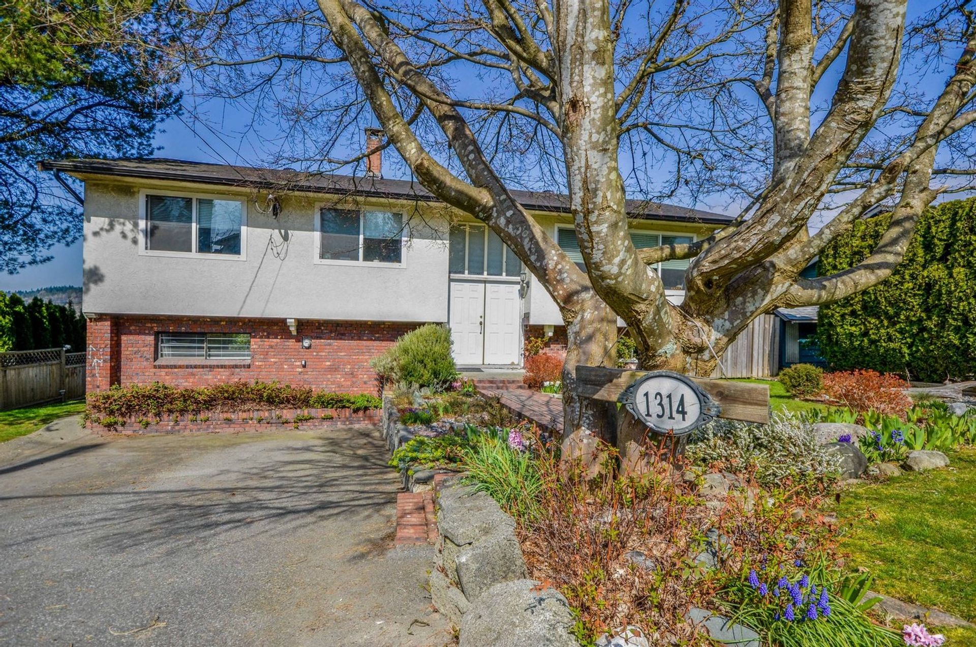 1314 Eastern Drive, Mary Hill, Port Coquitlam