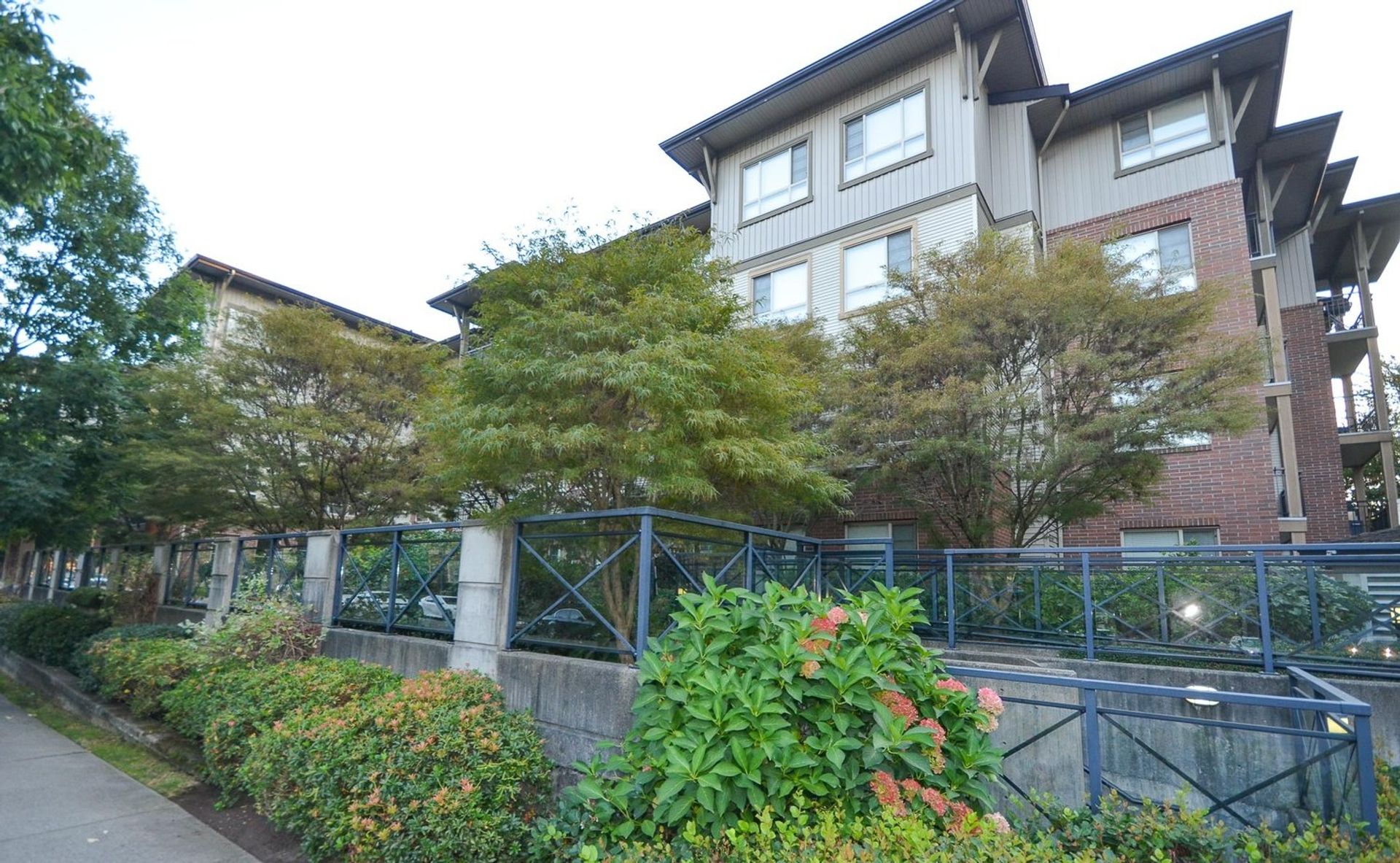 206 - 2346 Mcallister Avenue, Central Pt Coquitlam, Port Coquitlam