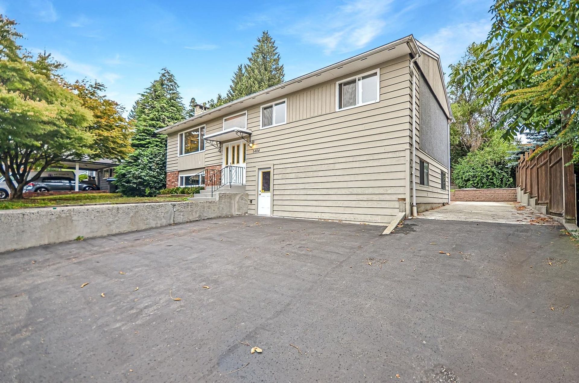 Photo of 1484 Western Drive, Mary Hill, Port Coquitlam