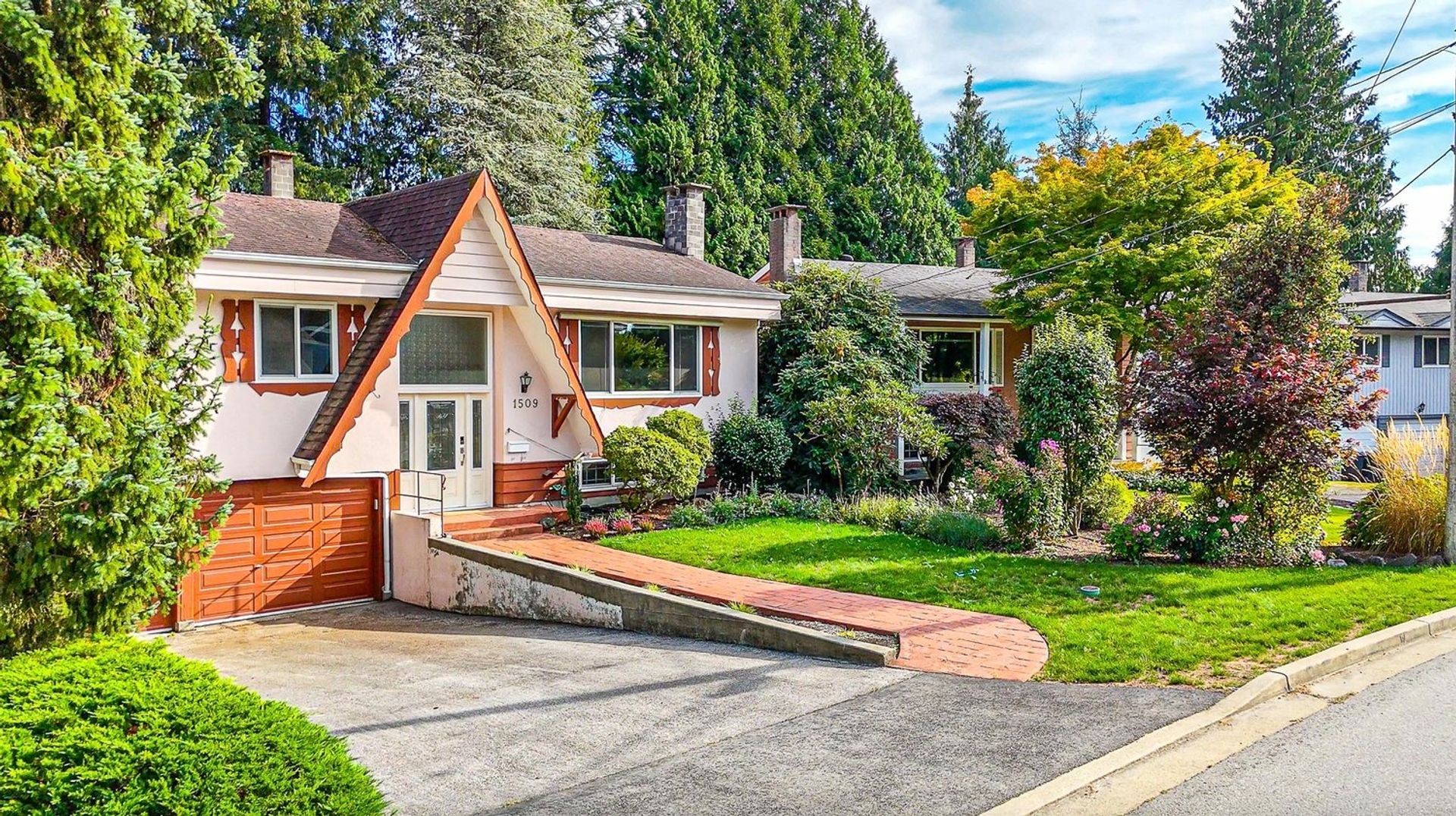 Photo of 1509 Celeste Crescent, Mary Hill, Port Coquitlam