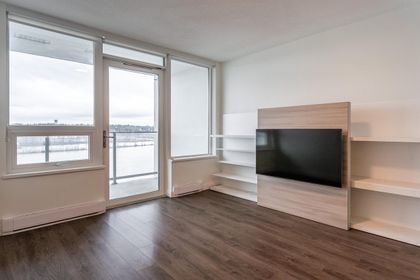living-rm-tv at #1310 - 988 Quayside Drive, Quay, New Westminster