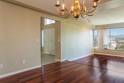 dining room t entry at 7589 Manzanita Place, Burnaby East