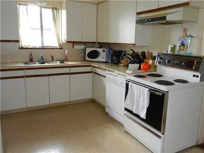 Kitchen at 2070 Cliff Ave, Montecito, Burnaby North