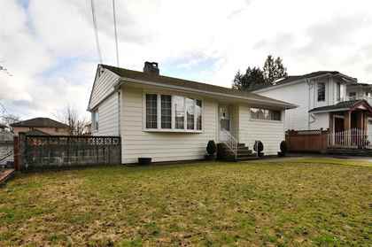 262163297-1 at 4868 Smith Avenue, Central Park BS, Burnaby South