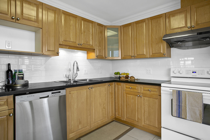 1j6a4346 at #1400 - 4830 Bennett Street, Metrotown, Burnaby South