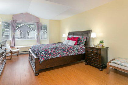 1j6a6176 at 1623 Augusta Avenue, Simon Fraser Univer., Burnaby North