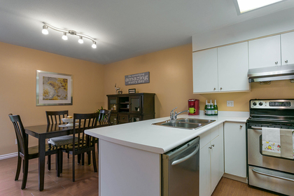 1j6a6216 at 1623 Augusta Avenue, Simon Fraser Univer., Burnaby North