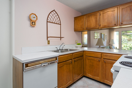 1j6a1992 at #2 - 7353 Montecito Drive, Montecito, Burnaby North