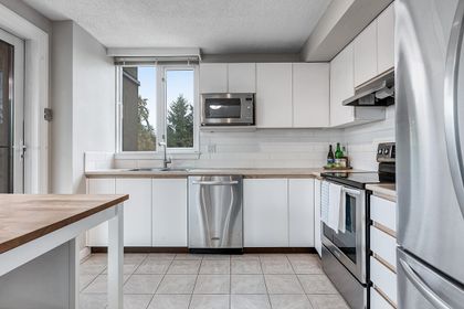 1d4a7118 at #705 - 7321 Halifax Street, Simon Fraser Univer., Burnaby North