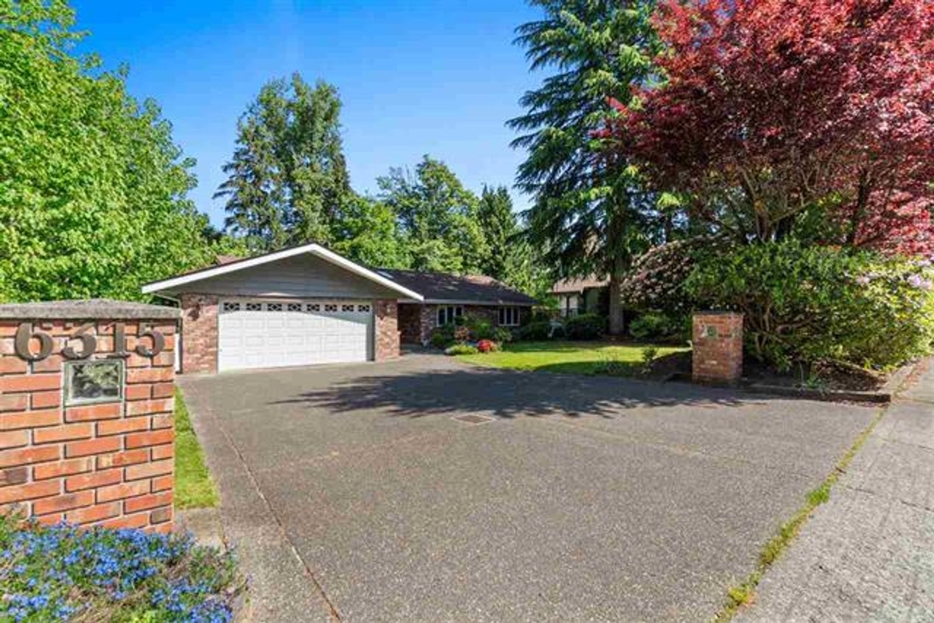 6315 Buckingham Drive, Buckingham Heights, Burnaby South  by Sach Group 6315 Buckingham Drive, Buckingham Heights, Burnaby South