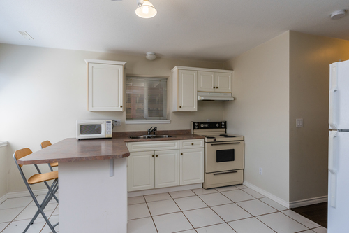 21 at 322 Teck Street 21 at 322 Teck Street