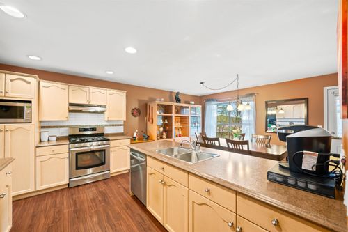 3302-robson-drive-hockaday-coquitlam-04 at 3302 Robson Drive, Hockaday, Coquitlam