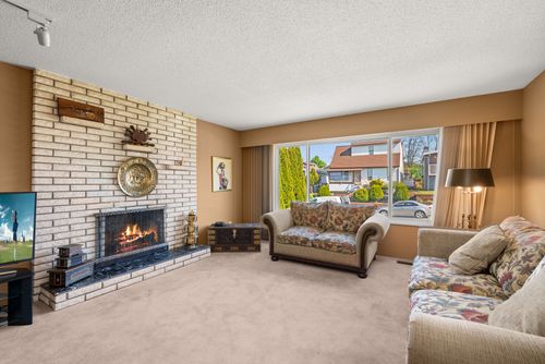 8915-monroe-ave-burnaby-06 at 8915 Monroe Avenue, The Crest, Burnaby East