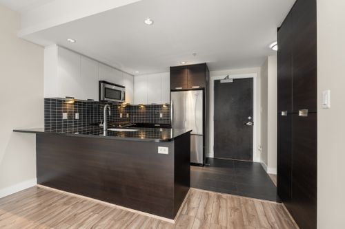 802-2968-glen-drive-coquitlam-10 at 802 - 2968 Glen Drive, North Coquitlam, Coquitlam