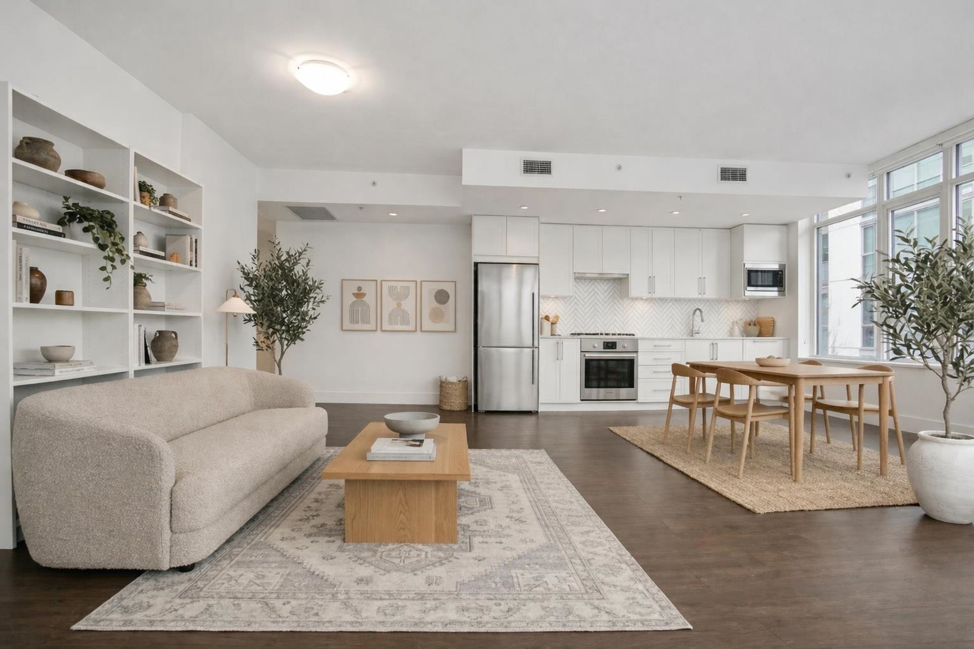 302 - 2455 Kingsway, Collingwood VE, Vancouver East 