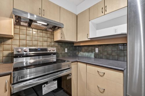 3161-w-4th-avenue-kitsilano-vancouver-west-09 at 307 - 3161 W 4th Avenue, Kitsilano, Vancouver West