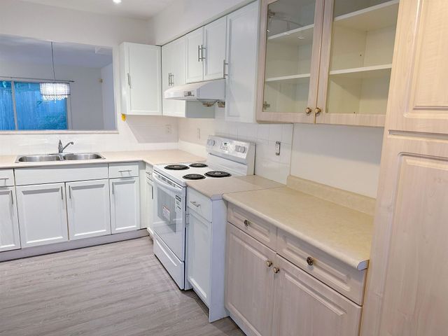 8220-bennett-road-brighouse-south-richmond-05 at 6 - 8220 Bennett Road, Brighouse South, Richmond 8220-bennett-road-brighouse-south-richmond-05 at 6 - 8220 Bennett Road, Brighouse South, Richmond