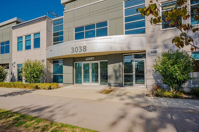 3038-croydon-drive-0-0-02 at 102 - 3038 Croydon Drive, Grandview Surrey, South Surrey White Rock