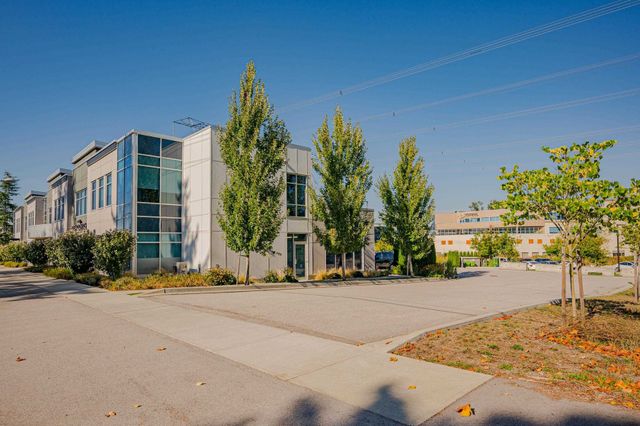 3038-croydon-drive-0-0-23 at 102 - 3038 Croydon Drive, Grandview Surrey, South Surrey White Rock 3038-croydon-drive-0-0-23 at 102 - 3038 Croydon Drive, Grandview Surrey, South Surrey White Rock