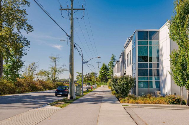 3038-croydon-drive-0-0-26 at 102 - 3038 Croydon Drive, Grandview Surrey, South Surrey White Rock 3038-croydon-drive-0-0-26 at 102 - 3038 Croydon Drive, Grandview Surrey, South Surrey White Rock