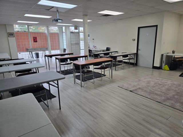 16055-fraser-highway-fleetwood-tynehead-surrey-04 at 102 - 16055 Fraser Highway, Fleetwood Tynehead, Surrey