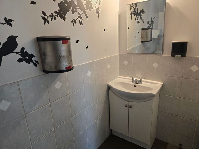 16055-fraser-highway-fleetwood-tynehead-surrey-07 at 102 - 16055 Fraser Highway, Fleetwood Tynehead, Surrey