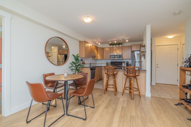 4 at 309 - 19340 65 Avenue, Clayton, Cloverdale