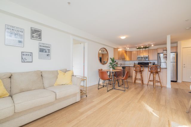 9 at 309 - 19340 65 Avenue, Clayton, Cloverdale