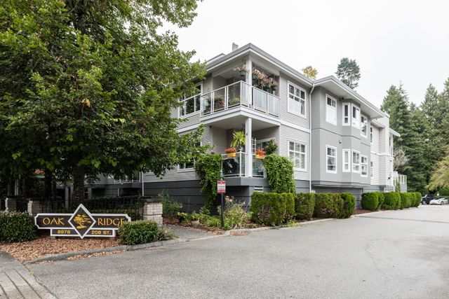 1 at 304 - 8976 208 Street, Walnut Grove, Langley