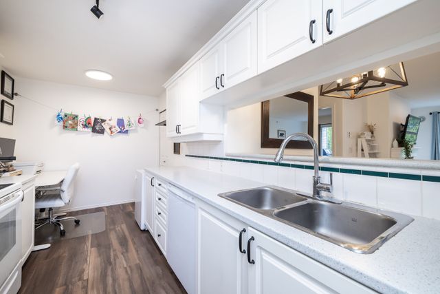 11 at 304 - 8976 208 Street, Walnut Grove, Langley