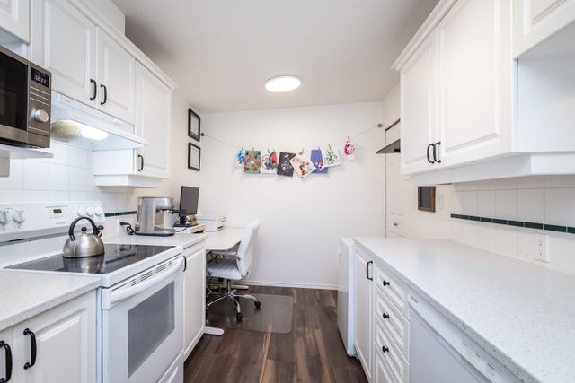 12 at 304 - 8976 208 Street, Walnut Grove, Langley