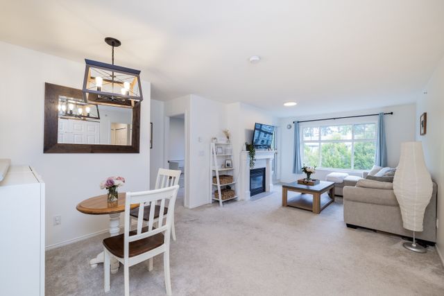 4 at 304 - 8976 208 Street, Walnut Grove, Langley