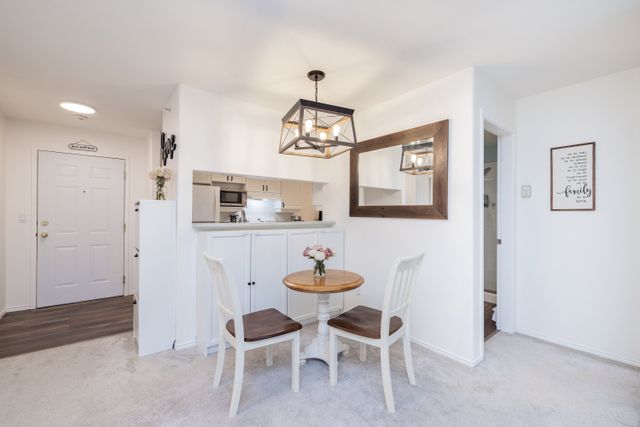 5 at 304 - 8976 208 Street, Walnut Grove, Langley