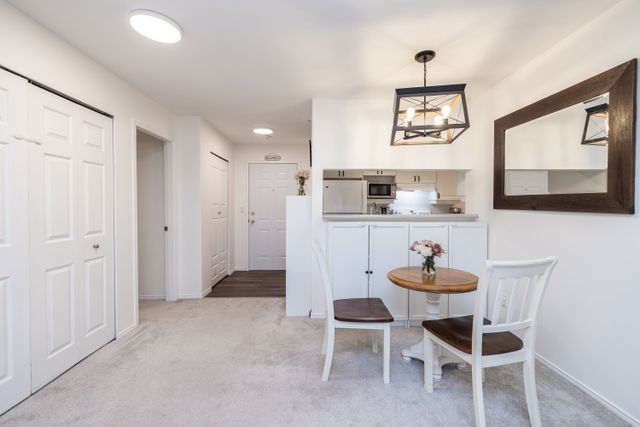 6 at 304 - 8976 208 Street, Walnut Grove, Langley