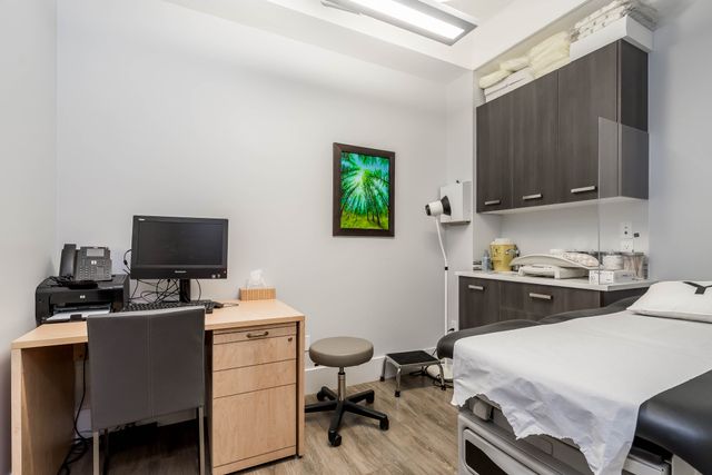 18 at 100 - 12321 Beecher Street, Crescent Bch Ocean Pk., South Surrey White Rock