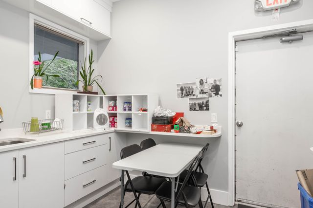 28 at 100 - 12321 Beecher Street, Crescent Bch Ocean Pk., South Surrey White Rock