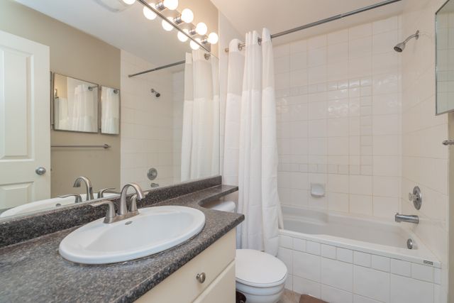16 at 301 - 6336 197 Street, Willoughby Heights, Langley