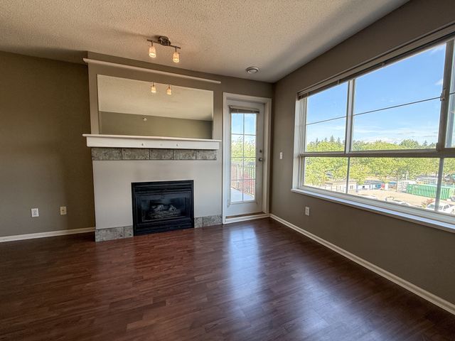 ximg_1912 at 301 - 6336 197 Street, Willoughby Heights, Langley