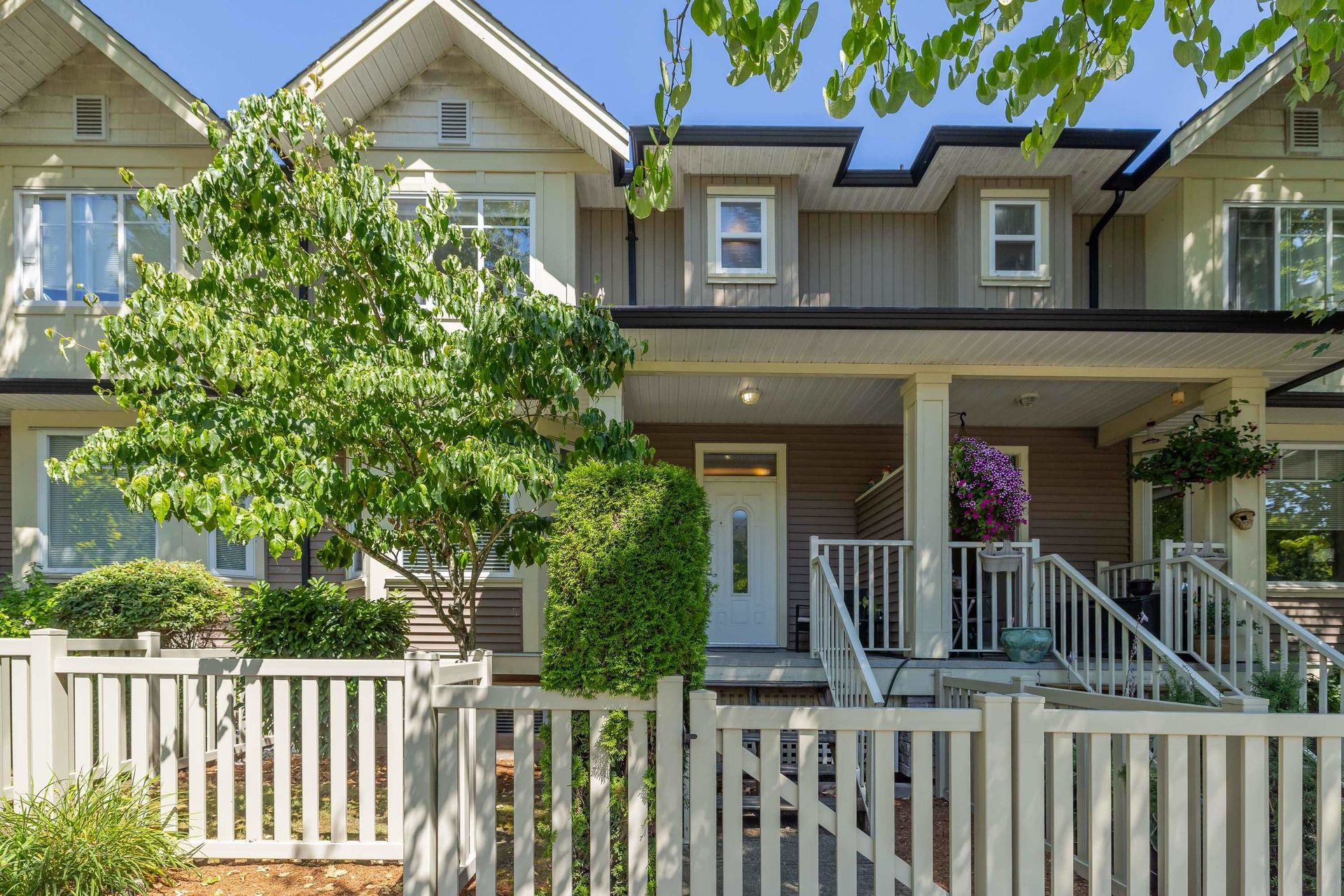 29 - 6575 192 Street, Clayton, Cloverdale photo number 1