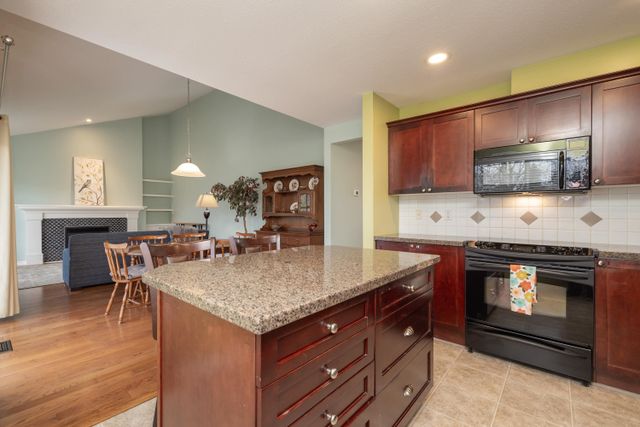 16995-64-avenue-cloverdale-bc-cloverdale-16 at 72 - 16995 64 Avenue, Cloverdale BC, Cloverdale